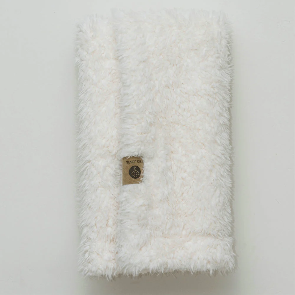 ANGEL PLUSH BLANKET | LITTLE - WHISPER WHITE - Image 4
