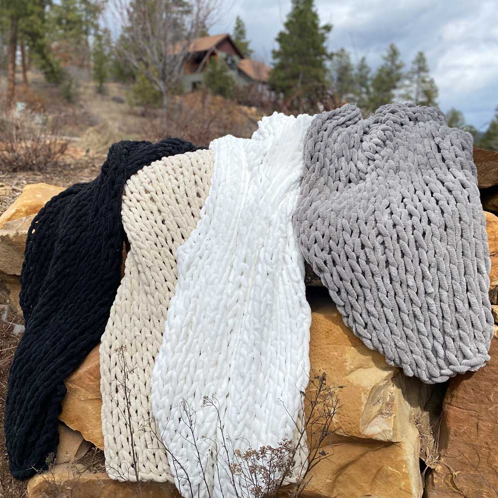 INFINITE CHUNKY KNIT BLANKET | MINKY | BIG - BLANC - Image 6