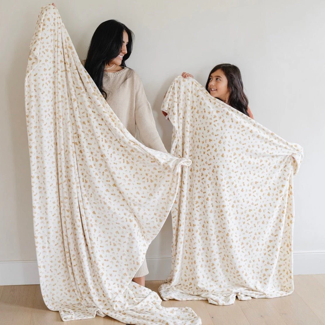 MINKY STRETCH THROW BLANKETS - Image 21
